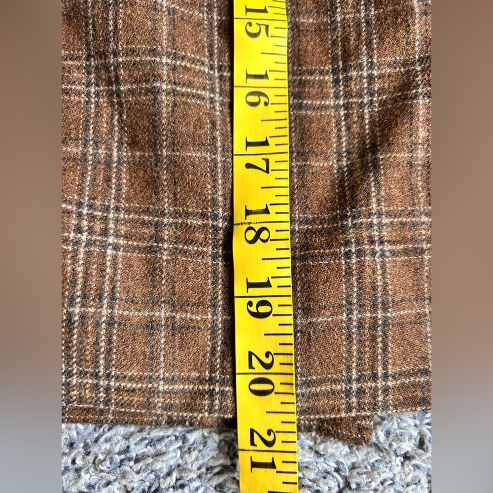 J. Crew 100% Wool No. 2 Pencil Skirt in Brown Plaid Pattern size 6 Petite - Picture 6 of 6